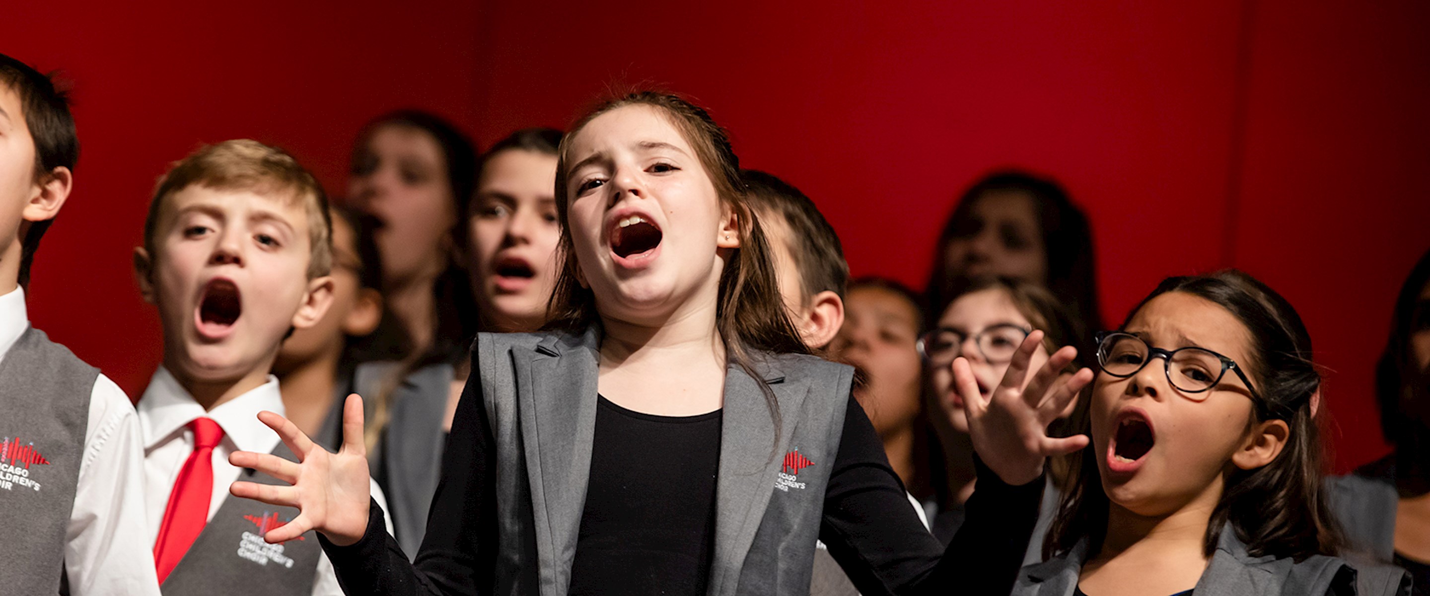 Children from the Chicago Children's Choir singing